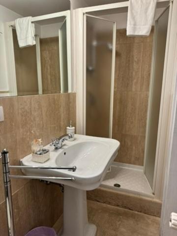 Margana Design Apartment Рим Экстерьер фото